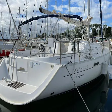 Botel Albor Santa-Maria-Poggio (Corsica)