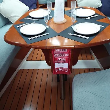 Botel Albor